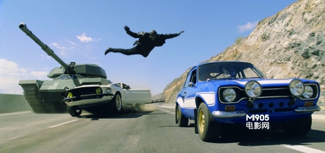 《速度与激情6》曝飞车特辑 疯狂挑战巅峰视觉_好莱坞_电影网_1905.