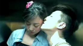 《瘋狂72小時(shí)》預(yù)告 閆妮深V爆乳演繹一觸即發(fā)