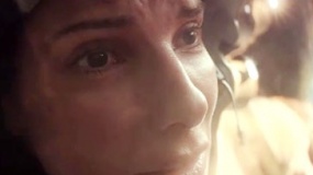 《地球引力》长镜头预告 桑德拉·布洛克绝望漂浮
