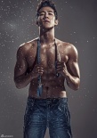 李治廷展露性感巧克力腹肌 人魚線男星身材大PK
