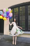 郭碧婷發(fā)布寫真 “妹花女神”宛若夏花氣質(zhì)靈動