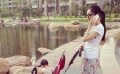 李小璐素颜携女逛公园 贾乃亮晒美照称无比幸福