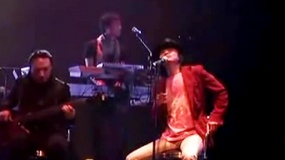 《一座城池》發(fā)布電影主題紀(jì)錄片 演繹幽默荒誕