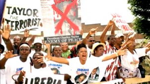 《白宫管家》宣传片 自由国度人权不平等引发游行