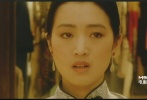 《霸王別姬》里，鞏俐扮演名妓菊仙這個(gè)剛烈潑辣的女子。