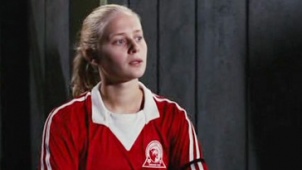 《足球女将》中文预告片 少女球技过人献致胜绝杀