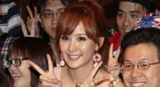 安心亞慶生許愿速瘦身 回應(yīng)王菲離婚暗示戀情火熱