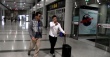 李亚鹏婚变后喝酒、K歌、摘婚戒 现身面带微笑