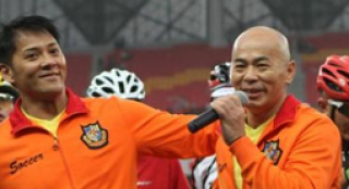 無兄弟不江湖 熊欣欣與好友莫少聰“相濡以沫”