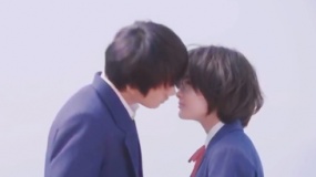《向陽(yáng)處的她》主題曲MV 呈現(xiàn)男女主角青澀往事