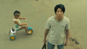 《一座城池》韓寒作詞MV 《他們的兒歌》笑果十足