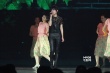 杨子珊现场演唱“红日” 飒爽皮裤“致青春”
