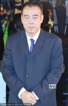 评审团主席陈凯歌现身东京绿毯 携手各评审亮相
