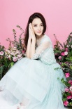 辣妈李小璐婚纱写真曝光 优雅迷人宛如芳华少女