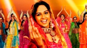 “印地语”电影为主导 特色歌舞为名片的宝莱坞