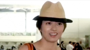 直击杨采妮新加坡婚礼 好姐妹梁咏琪最早到达