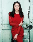 高圆圆红衣红唇登杂志封面 性感演绎初冬诱惑