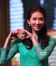 林志玲镂空绿裙大秀美腿：最深刻的感情是初恋