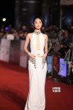 女星爱闪亮：刘嘉玲拒裸露 郭采洁手包抢眼