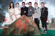 古天乐《扫毒》首映抱袁泉 张家辉曝激吻变性美女
