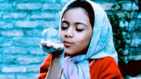 伊朗儿童电影大行其道 《小鞋子》反衬成人复杂