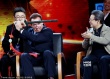 施瓦辛格称愿与中国导演合作 张纪中现场送宝剑