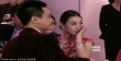 刘璇、王弢大婚：新郎新娘玩亲亲 刘璇幸福落泪