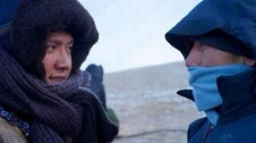 冯绍峰、窦骁雪中搏命 零下40度诠释《狼图腾》