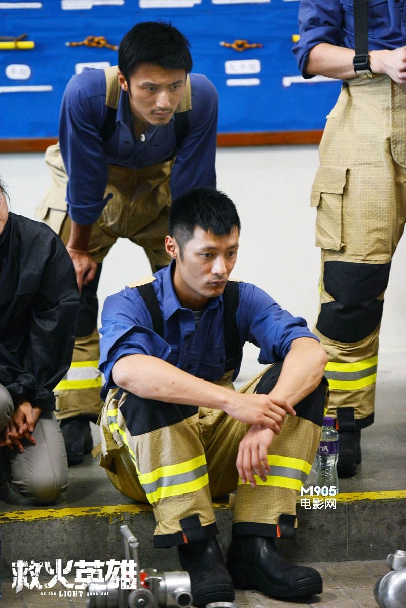 《救火英雄》营造最真实火灾 香港消防员成群演