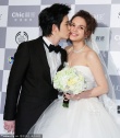 紀佳松、張榕容婚禮熱吻 王心凌、昆凌到場祝賀