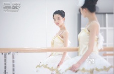 独家写真：“双面”温心 看芭蕾女神的完美进阶