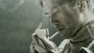《救火英雄》尘爆片段 谢霆锋抽烟被赞帅气性感