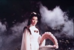 汪明荃、趙雅芝、鄭裕玲被認(rèn)為是邵氏的三大姐，汪明荃與爾冬升主演的《圓月彎刀》也是邵氏出品的經(jīng)典作品之一。汪明荃之后也繼續(xù)捧紅了劉嘉玲等一眾當(dāng)紅后輩。