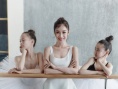 倪妮拍寫真變身“芭蕾天使”  清新脫俗時(shí)尚亮麗
