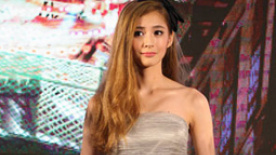 李心艾肿脸堪比陈妍希 “J女郎”捞金不忘周杰伦