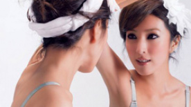 杨谨华与病毒缠斗5天 微博晒急诊吊点滴照片