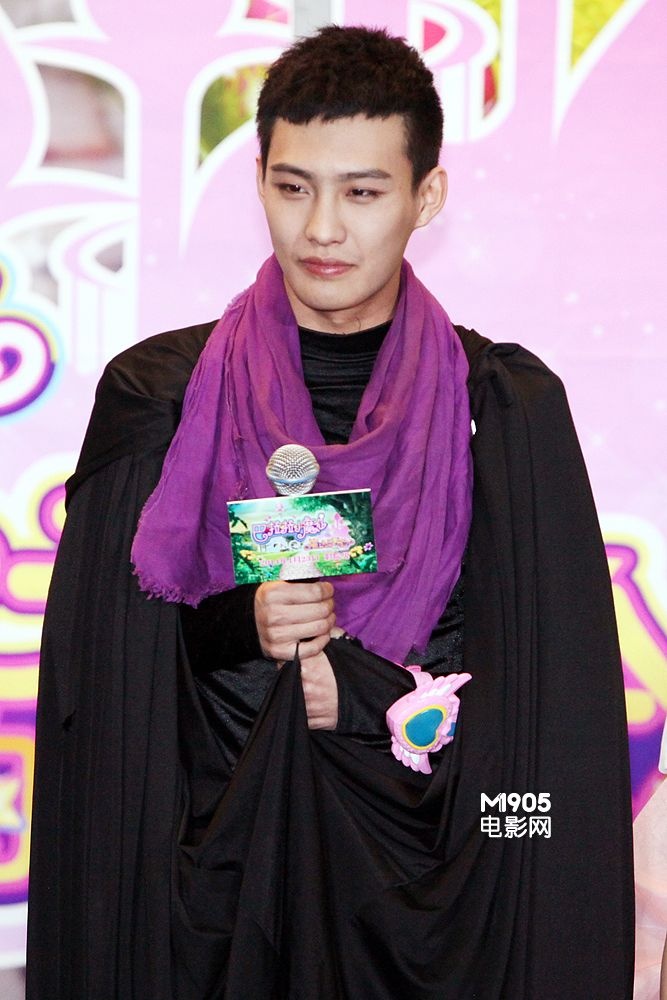 《巴啦啦小魔仙2》首映人气高 王诗龄因病缺席