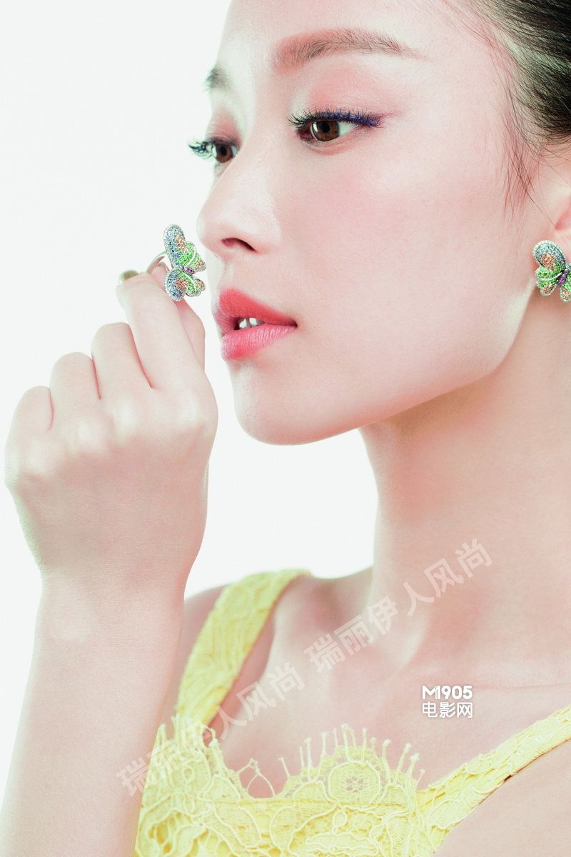 倪妮登时尚杂志封面 可冷艳可甜美展多变气质