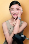 倪妮登時尚雜志封面 可冷艷可甜美展多變氣質(zhì)