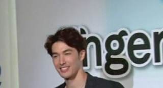 男友锦荣独自外出快活 蔡依林寂寞抱狗取暖