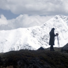 黑暗山谷