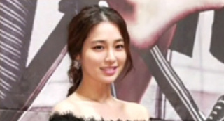 李秉憲嬌妻李珉廷露香肩被贊正妹 扮失婚女信心足
