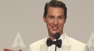 马修·麦康纳答记者问中文版 新科影帝谈笑风生