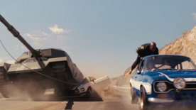 《速度与激情6》片段 飙车团队默契配合对决坦克
