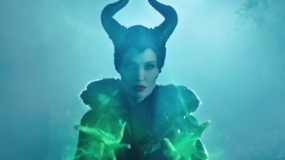 《沉睡魔咒》中文預(yù)告片 朱莉邪惡出招火龍現(xiàn)真容