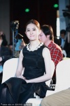 刘亦菲亮相新片发布会 穿美艳黑裙与Rain无交流