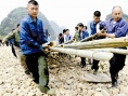小河親過我的臉