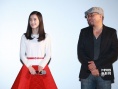 “路上最爱你”点映 黄圣依：拍激情戏先喝红酒