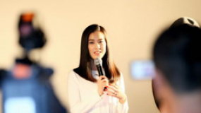 《我在路上最愛你》溫馨上映 黃圣依怪文章不出現(xiàn)
