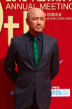 徐崢皺眉頭“囧”字表情顯滑稽 綠色領(lǐng)帶最惹眼